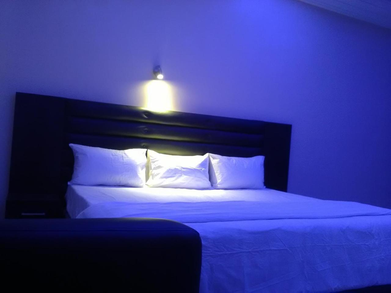 House X Hotel Abuja Buitenkant foto