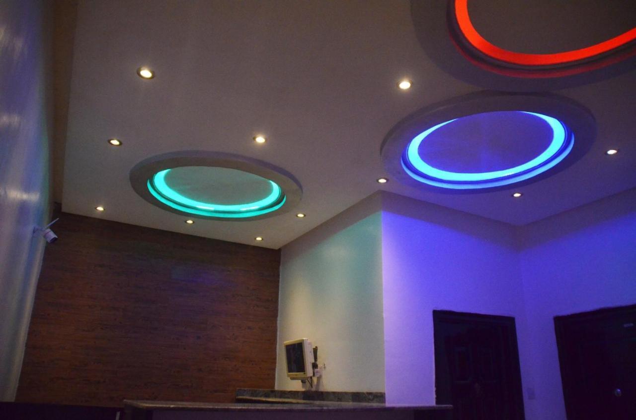 House X Hotel Abuja Buitenkant foto