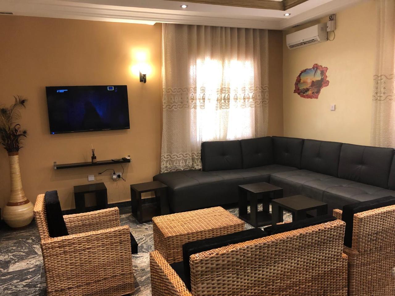 House X Hotel Abuja Buitenkant foto